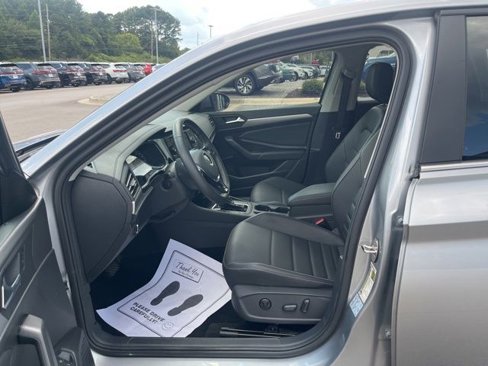 Certified 2021 Volkswagen Jetta SE image 25