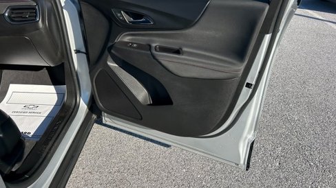 Certified 2022 Chevrolet Equinox RS image 43