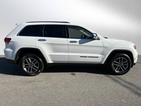 Used 2020 Jeep Grand Cherokee Limited w/ Luxury Group II image 2