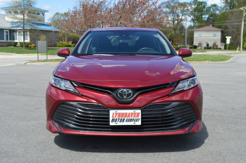 Used 2020 Toyota Camry LE image 19