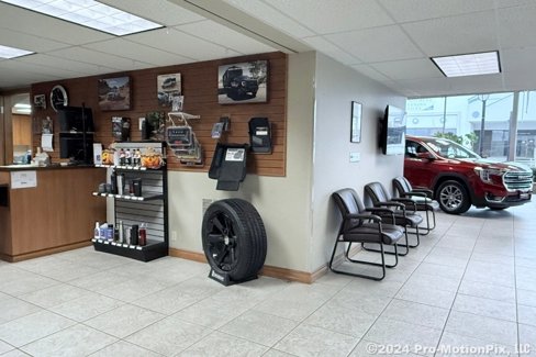 Used 2019 GMC Acadia SLE image 12
