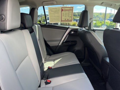 Used 2016 Toyota RAV4 Limited image 23