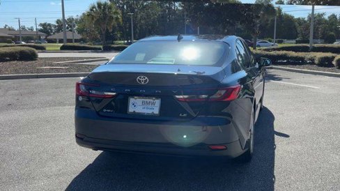 Used 2025 Toyota Camry LE image 7