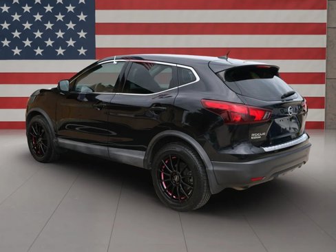 Used 2019 Nissan Rogue Sport S w/ Appearance Package image 4