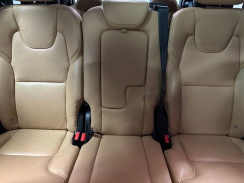 Used 2017 Volvo XC90 T6 Momentum w/ Vision Package image 19