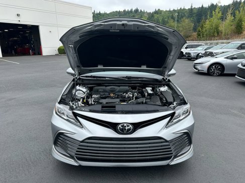 Used 2023 Toyota Camry LE image 4
