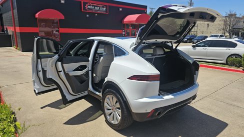 Used 2018 Jaguar E-PACE SE image 18