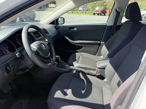 Used 2015 Volkswagen Jetta S image 11