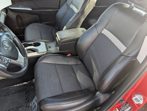 Used 2012 Toyota Camry SE image 11