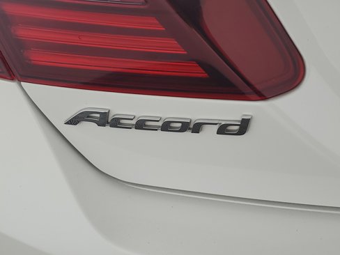 Used 2016 Honda Accord Sport image 29