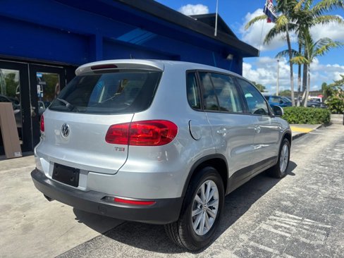 Used 2018 Volkswagen Tiguan Limited w/ Alloy Wheels Package image 18
