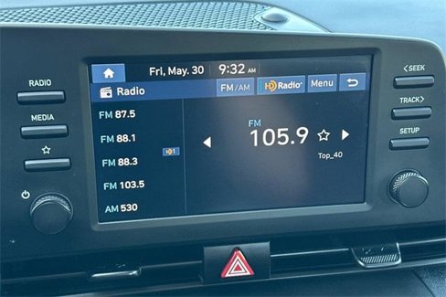 Used 2025 Hyundai Elantra Sport image 18