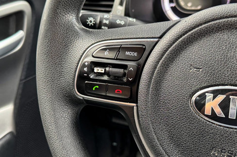 Used 2019 Kia Niro LX image 25