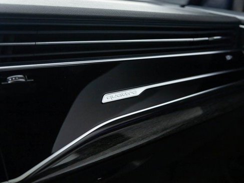 Used 2019 Audi Q8 Premium image 20