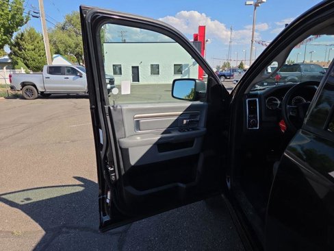 Used 2018 RAM 1500 Classic SLT image 33