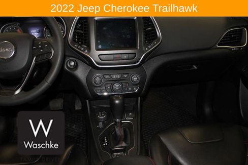 Used 2022 Jeep Cherokee Trailhawk image 27