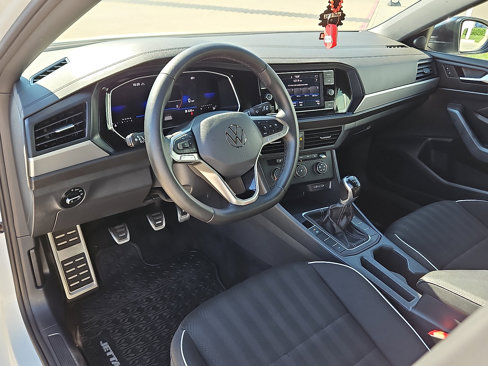 Certified 2024 Volkswagen Jetta Sport image 10
