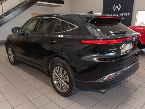 Used 2021 Toyota Venza Limited image 18