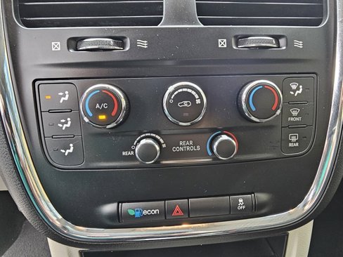 Used 2016 Dodge Grand Caravan SE w/ Quick Order Package 29E SE image 23