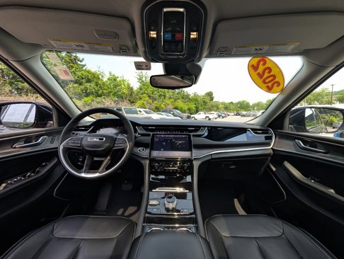 Used 2022 Jeep Grand Cherokee Limited 4xe image 13