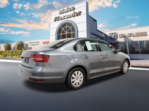 Used 2016 Volkswagen Jetta S image 3