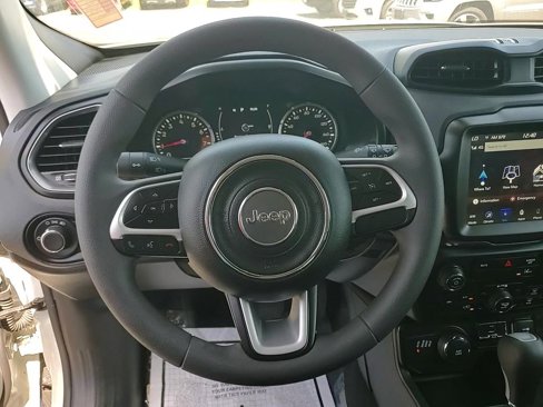Used 2023 Jeep Renegade Latitude image 13