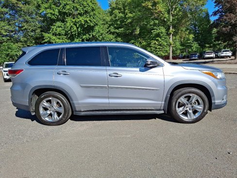 Used 2014 Toyota Highlander Limited image 12