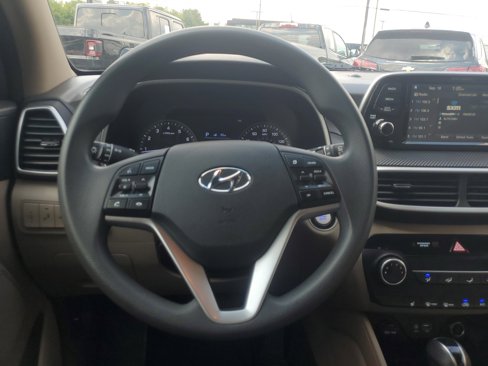 Used 2020 Hyundai Tucson Value w/ Winter Weather Package image 25
