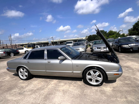 Used 1999 Jaguar XJ8 image 19