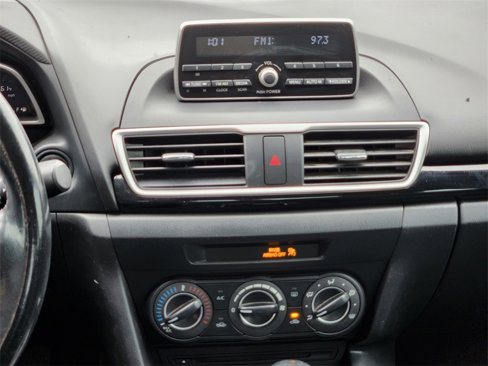 Used 2014 MAZDA MAZDA3 i Touring image 19