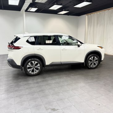 Used 2021 Nissan Rogue SV image 6