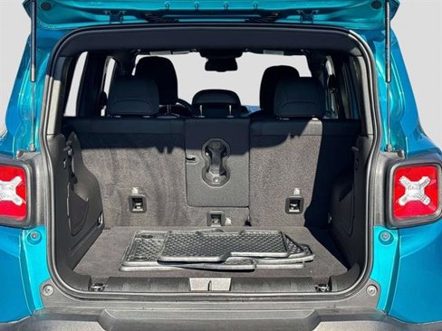 Used 2022 Jeep Renegade Altitude w/ Convenience Group image 11
