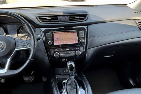 Used 2018 Nissan Rogue SL image 6