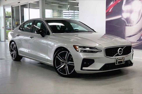 Used 2019 Volvo S60 T6 R-Design image 20
