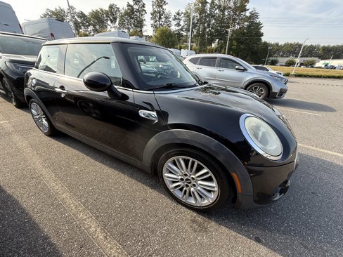 Used 2015 MINI Cooper S image 2