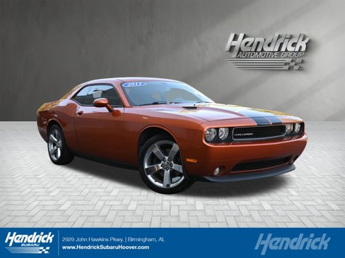 Used 2011 Dodge Challenger image 1