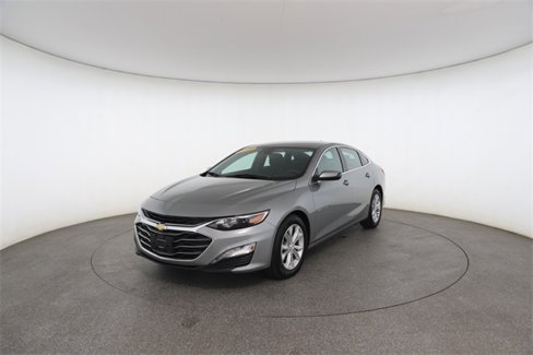 Used 2023 Chevrolet Malibu LT image 2