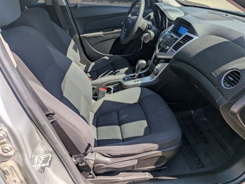 Used 2016 Chevrolet Cruze LT image 25