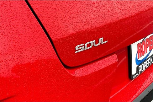 Used 2023 Kia Soul LX image 8