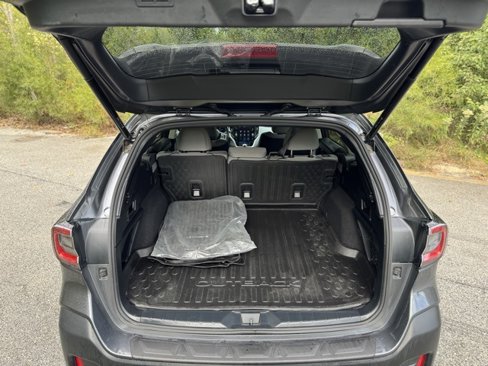 Used 2022 Subaru Outback Premium image 7