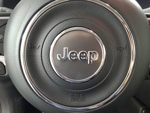 Used 2021 Jeep Renegade Sport w/ Sport Appearance Group image 22