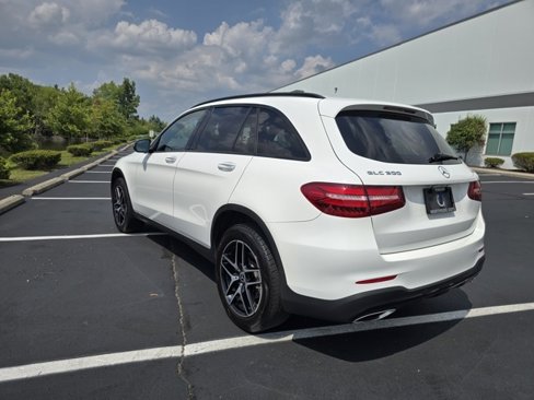 Used 2019 Mercedes-Benz GLC 300 4MATIC image 7