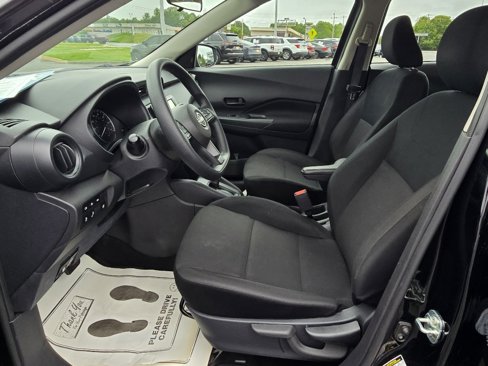 Used 2024 Nissan Kicks S image 11