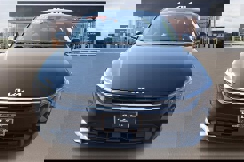 New 2025 Kia K4 LXS image 8