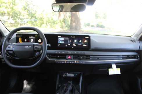 New 2025 Kia K4 LXS image 21