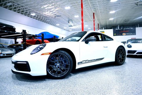 Used 2023 Porsche 911 Carrera T image 5