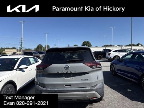 Used 2021 Nissan Rogue SL w/ Premium Package image 8
