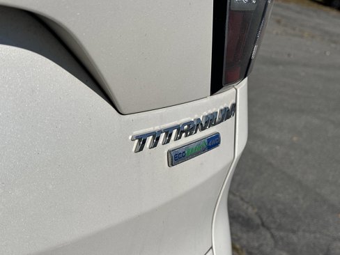Used 2018 Ford Escape Titanium w/ Ford Safe & Smart Package image 33