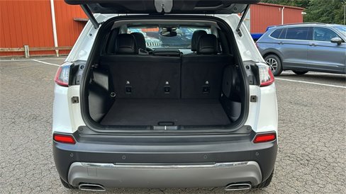 Used 2021 Jeep Cherokee Limited image 27