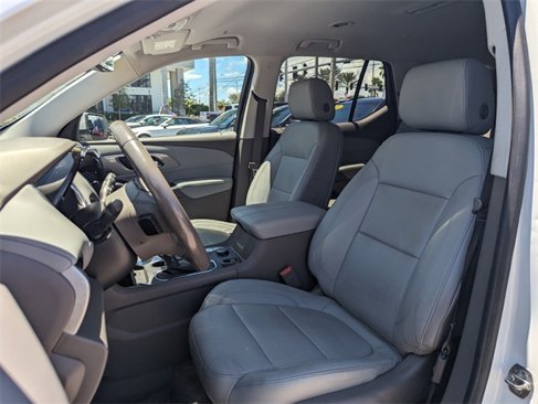 Used 2021 Chevrolet Traverse LT w/ LT Premium Package image 5